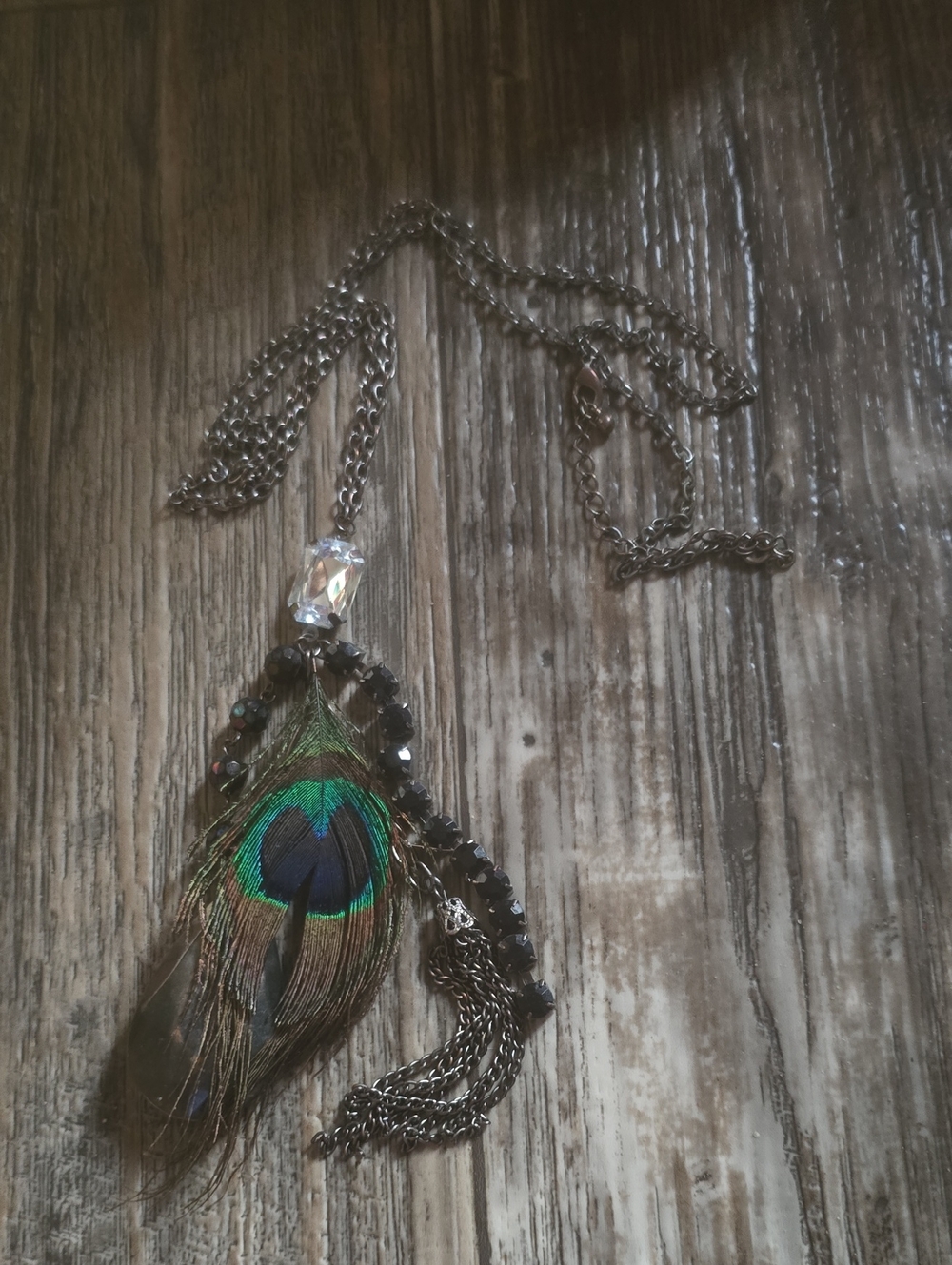Peacock Feather Pendant Necklace - Green Accent Women’s Jewelry